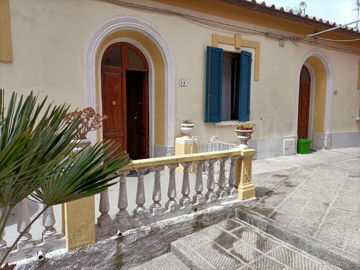 La Terrazza Nel Cuore Di Capoliveri מראה חיצוני תמונה